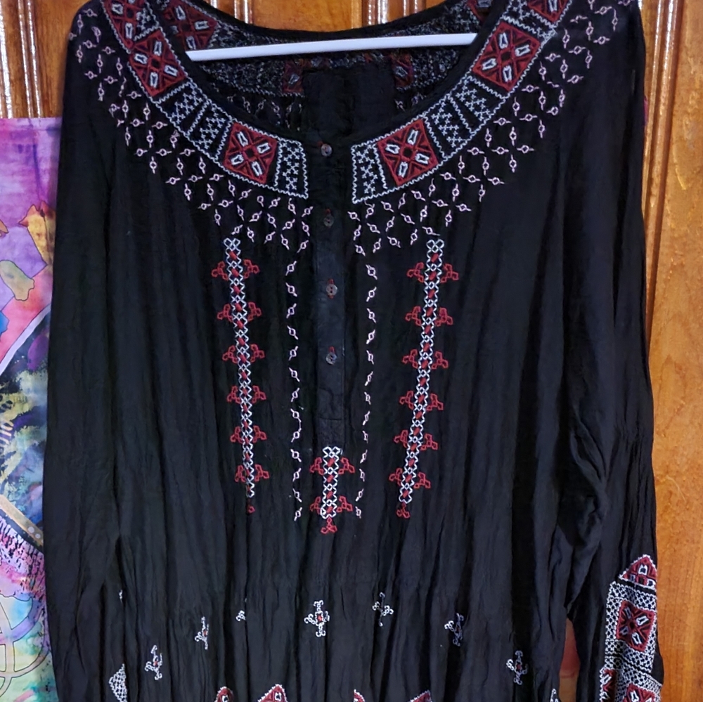 Dress - Picture 2 of 3